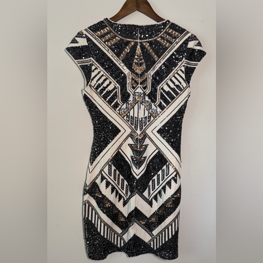 Express Black White Sequin Geometric Bodycon Dress - Picture 4 of 5